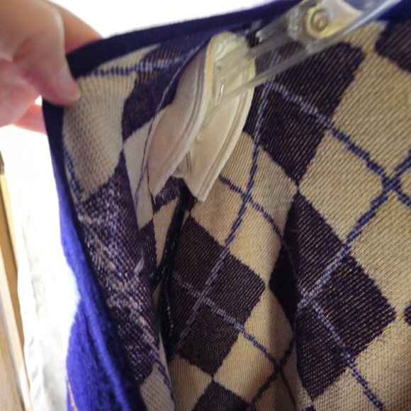 Dana Buchman Purple/Cream/Gold Wool Argyle V-neck Sweater Medium - Picture 7 of 9